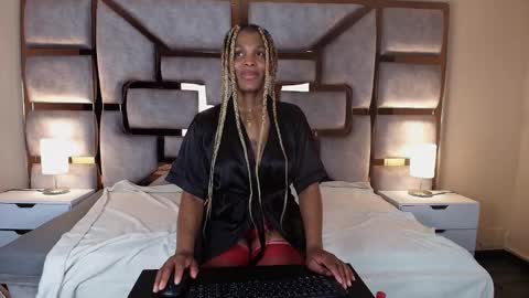 Ariana online show from 11.18.25