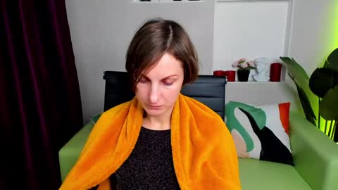 Snapshot of aurorascript chatting on 12.14.24 Aurora online show from 12.14.24