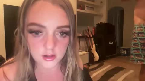 aussiecouple101798558 online show from 11.03.25