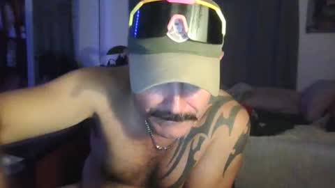 Snapshot of aussiemandon962425 chatting on 11.21.25 aussiemandon962425 online show from 11.21.25