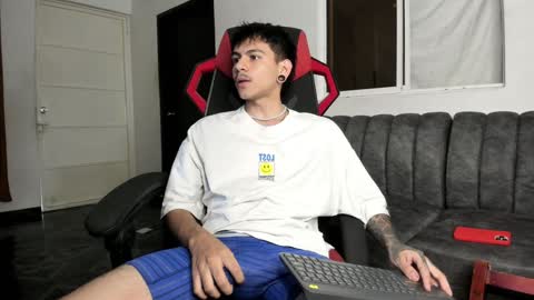 Snapshot of austin_falcon chatting on 12.18.24 Austin online show from 12.18.24