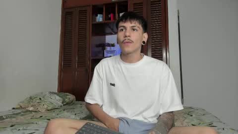 Snapshot of austin_falcon chatting on 09.10.25 Austin online show from 09.10.25