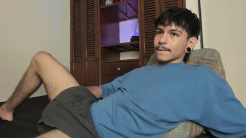 Snapshot of austin_falcon chatting on 09.26.25 Austin online show from 09.26.25