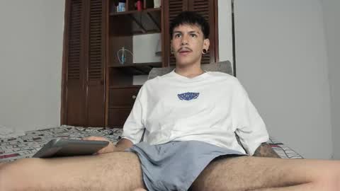 Snapshot of austin_falcon chatting on 10.08.25 Austin online show from 10.08.25