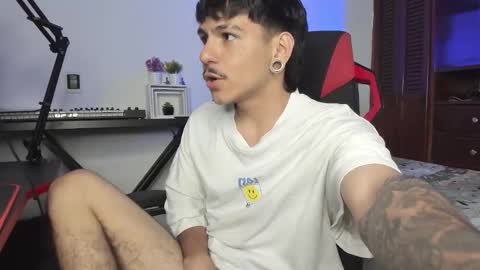 Snapshot of austin_falcon chatting on 10.14.25 Austin online show from 10.14.25