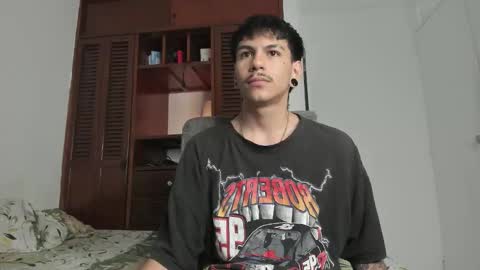 Snapshot of austin_falcon chatting on 10.15.25 Austin online show from 10.15.25