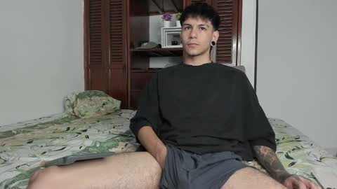 Snapshot of austin_falcon chatting on 10.29.25 Austin online show from 10.29.25