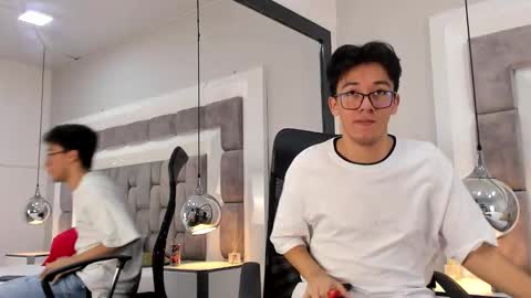 austinreeds online show from 10.26.25