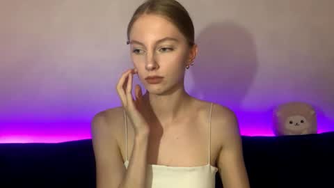 Annie online show from 09.19.25