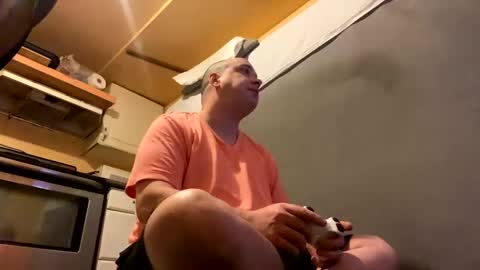 Snapshot of auz1812 chatting on 01.01.25 Auz online show from 01.01.25