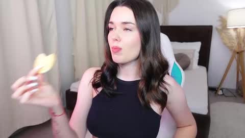 Ava online show from 09.08.25