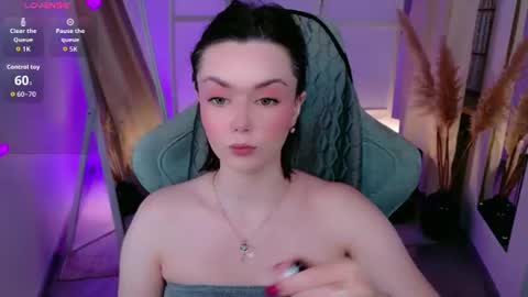 Snapshot of ava_blushy chatting on 07.27.26 Ava online show from 07.27.26