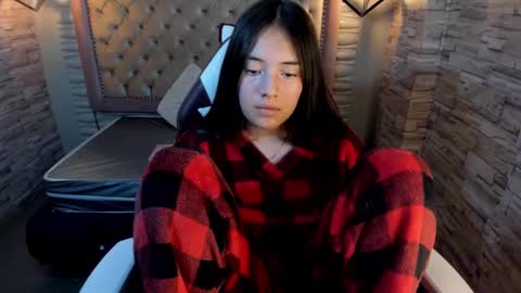 Snapshot of ava_broown chatting on 12.03.24 online show from 12.03.24