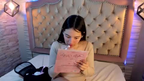 Snapshot of ava_broown chatting on 12.03.24 online show from 12.03.24