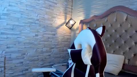 Snapshot of ava_broown chatting on 12.07.24 online show from 12.07.24