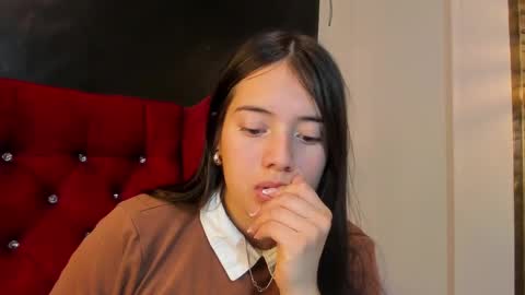 Snapshot of ava_broown chatting on 12.14.24 online show from 12.14.24