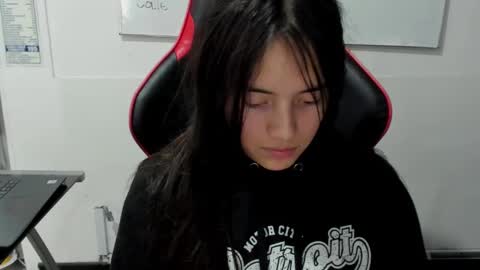 Snapshot of ava_broown chatting on 12.21.24 online show from 12.21.24