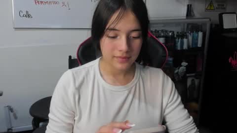 Snapshot of ava_broown chatting on 12.23.24 online show from 12.23.24