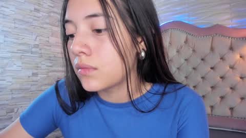 Snapshot of ava_broown chatting on 01.09.25 online show from 01.09.25