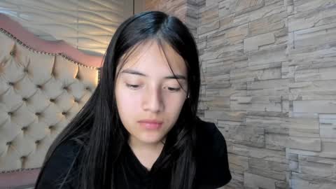 Snapshot of ava_broown chatting on 01.18.25 online show from 01.18.25