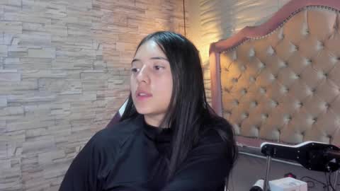 Snapshot of ava_broown chatting on 01.23.25 online show from 01.23.25