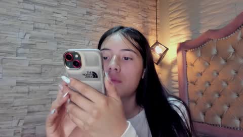 Snapshot of ava_broown chatting on 01.27.25 online show from 01.27.25