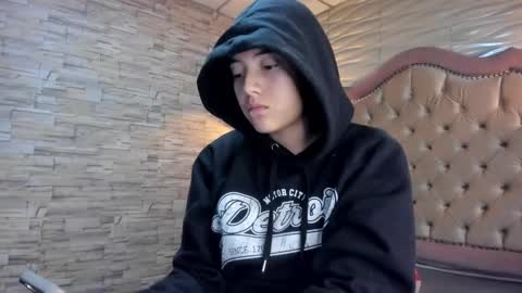 Snapshot of ava_broown chatting on 02.04.25 online show from 02.04.25