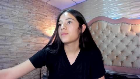 Snapshot of ava_broown chatting on 02.15.25 online show from 02.15.25