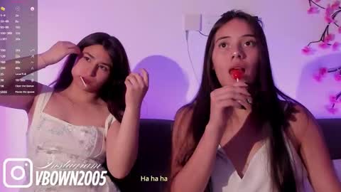 Snapshot of ava_broown chatting on 11.06.25 online show from 11.06.25