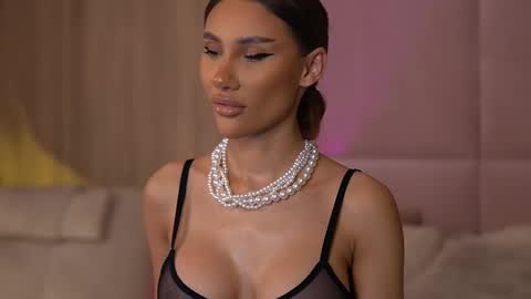 Snapshot of ava_heath chatting on 02.14.25 Ava online show from 02.14.25