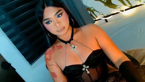 Snapshot of ava_lux chatting on 06.18.26 Ava online show from 06.18.26
