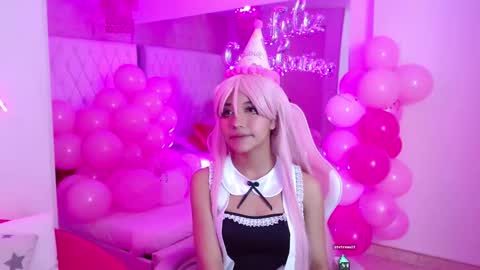 Snapshot of ava_williams_ chatting on 11.14.25 AVA online show from 11.14.25