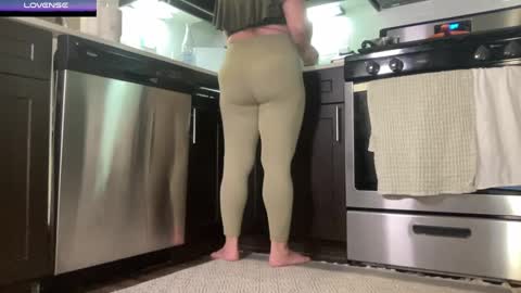 Snapshot of avabradley chatting on 10.01.25 Ava . Support my channel by using my affiliate link to make your account  Thanks  online show from 10.01.25