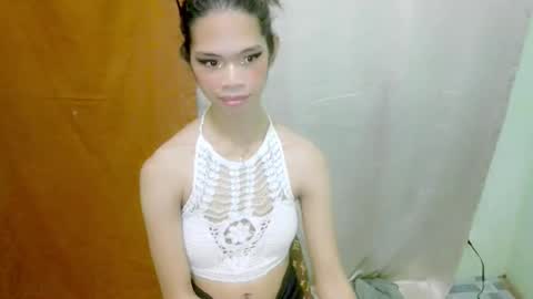 Snapshot of avacadaxcx chatting on 10.15.25 avacadaxcx online show from 10.15.25