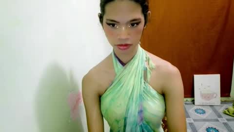 Snapshot of avacadaxcx chatting on 10.21.25 avacadaxcx online show from 10.21.25