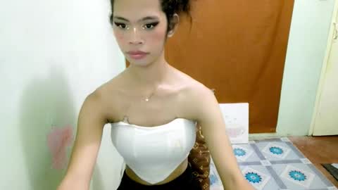 Snapshot of avacadaxcx chatting on 10.24.25 avacadaxcx online show from 10.24.25