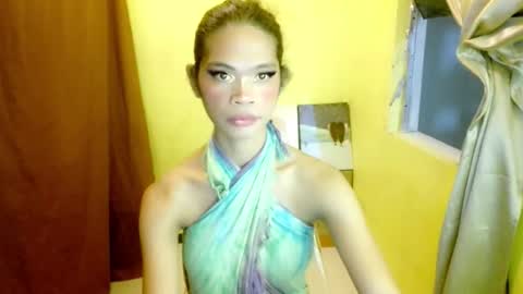 Snapshot of avacadaxcx chatting on 10.30.25 avacadaxcx online show from 10.30.25