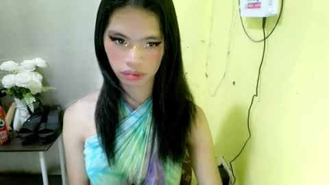 Snapshot of avacadaxcx chatting on 11.08.25 avacadaxcx online show from 11.08.25