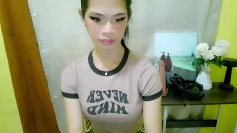 Snapshot of avacadaxcx chatting on 11.26.25 avacadaxcx online show from 11.26.25