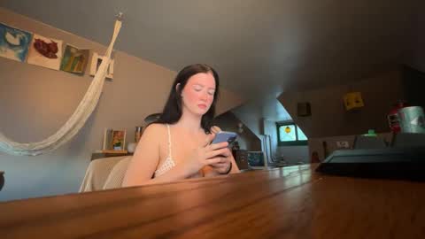 avallanchee online show from 06.02.26