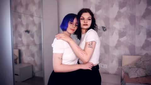 Snapshot of avaobierne chatting on 11.19.25 avaobierne online show from 11.19.25