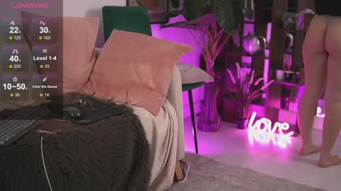 AvaReed online show from 01.12.25