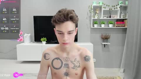 Snapshot of avegothy chatting on 02.18.25 gothy 3 online show from 02.18.25