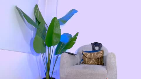 Snapshot of aveline_nuit chatting on 06.03.26 Hi im aqua is nice with me online show from 06.03.26