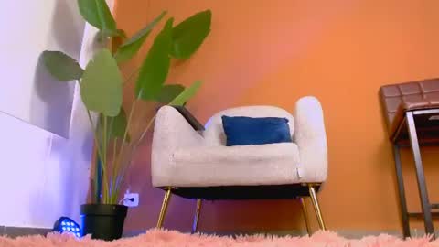 Snapshot of aveline_nuit chatting on 07.11.26 Hi im aqua is nice with me online show from 07.11.26