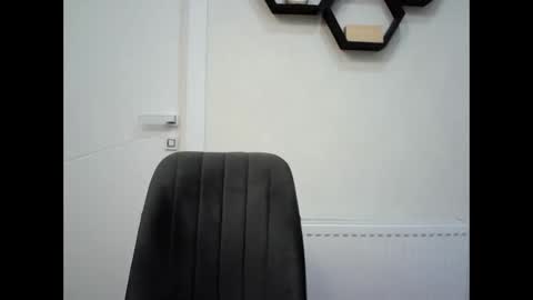 Snapshot of avelinehowo_uwu chatting on 03.04.26 Aveline online show from 03.04.26