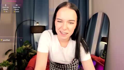 Avelyne online show from 10.14.25