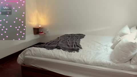 Snapshot of aveme_melissa chatting on 10.13.25 aveme_melissa online show from 10.13.25