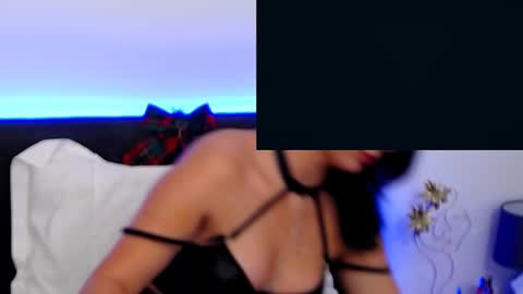 AveryWillow online show from 12.31.24