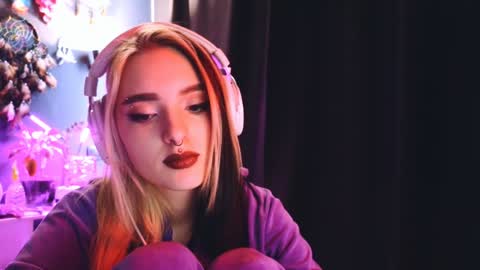 Avriel online show from 12.07.24